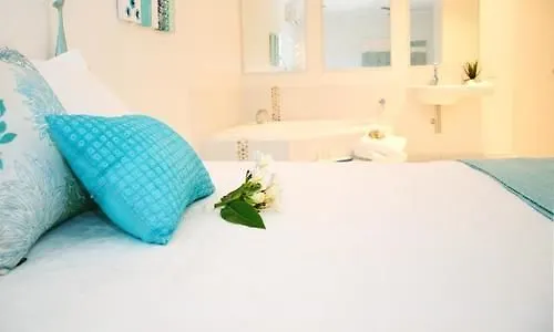 Barooga On Pier Hotell Urangan